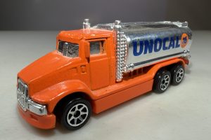 Hot Wheels Orange/Silver Unocal 76 Tanker 1991 Malaysia