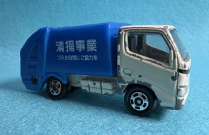 2006 Tomy Tomica Toyota Dyna 45 China