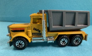 1981 Matchbox Peterbilt Dirty Dumpster Dump Truck Macau